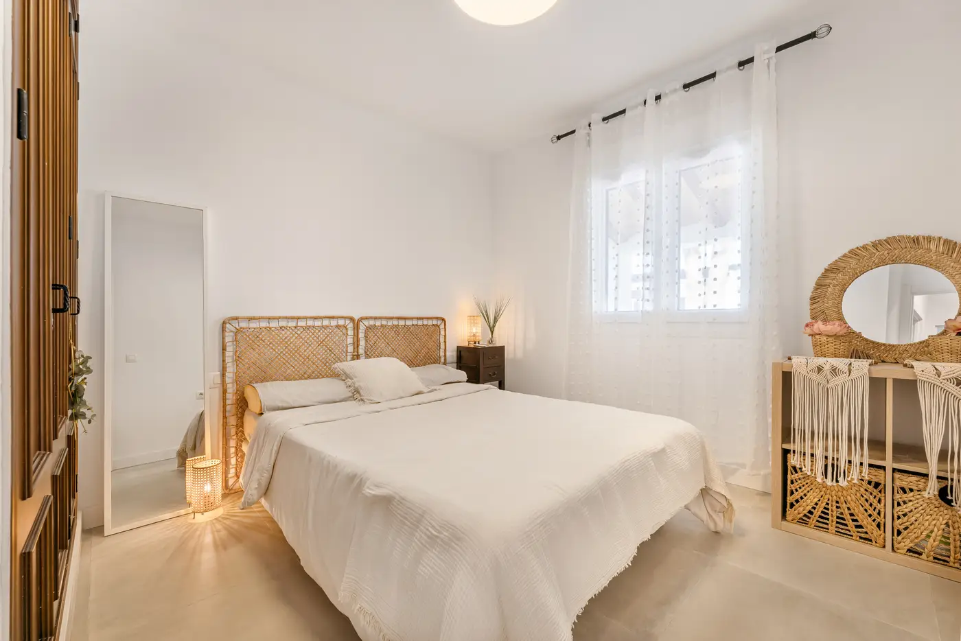 Doppelzimmer mit Kopfteil aus Wiener Geflecht